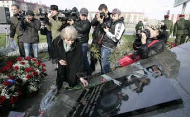 В Грозном торжественно открыли мемориальные доски Льву Яшину и Умару Садаеву.