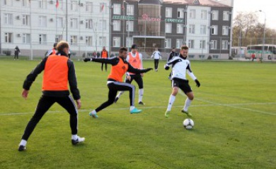 «Терек» провел предигровую тренировку в Академии футбола «Рамзан».
