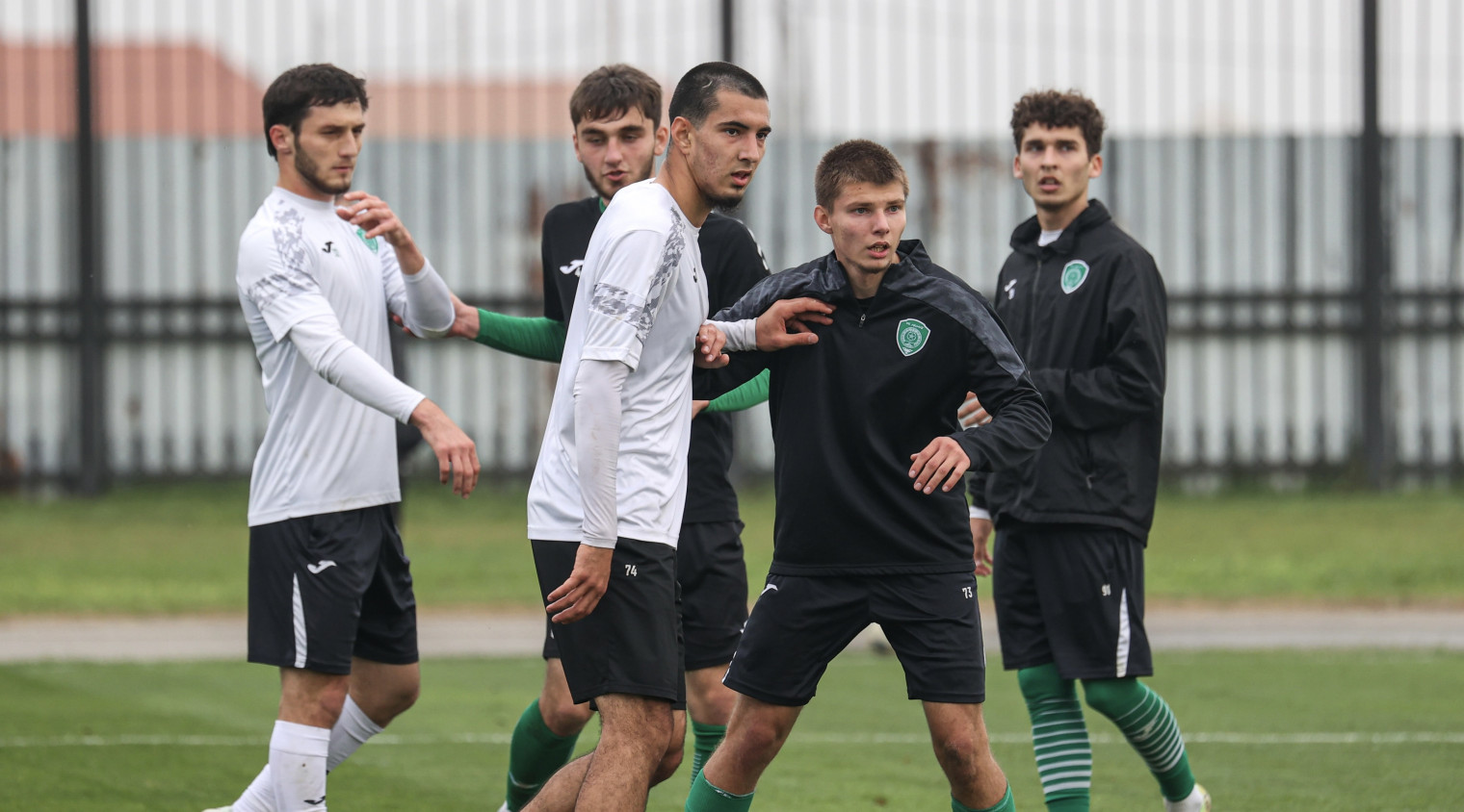 Команда провела товарищеский матч с молодежкой